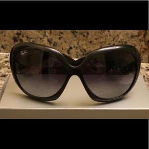 Ray-Ban Jackie Ohh Sunglasses